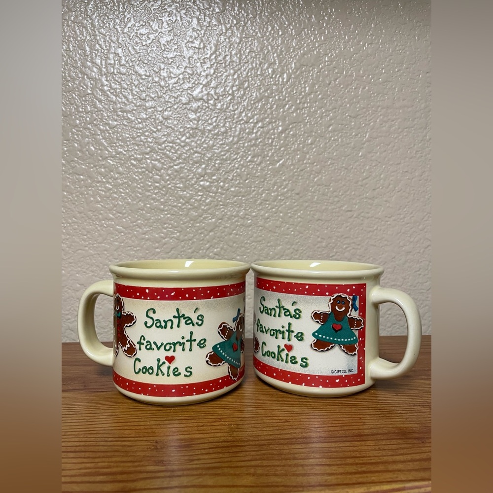 A set of 2 Santa's Favorite Cookies Cup Mug for Christmas Gingerbread